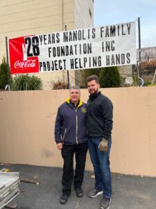 Elias Manolis Gives Thanks and Gives Back – Especially for Thanksgiving