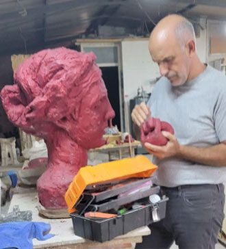 Globally Renowned Sculptor George Petrides sat down with Executive Director Tina Courpas to catch up